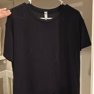 Lululemon workout tee